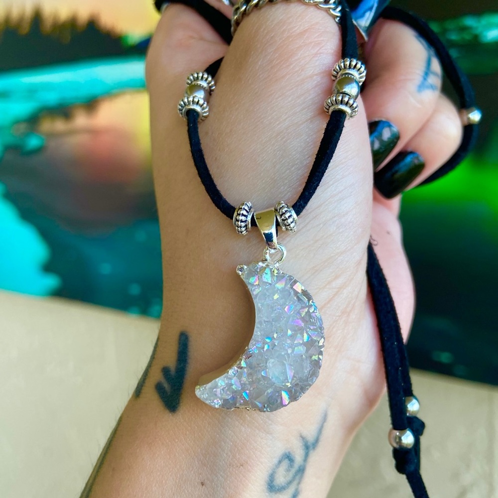 Moon quartz necklace Iridescent druzy quartz adjustable cord boho stones - Picture 3 of 11